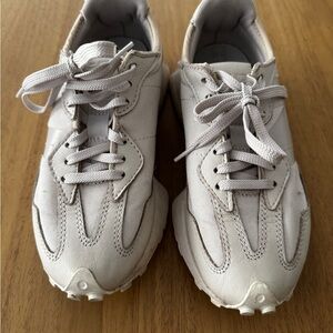 New balance Cream Sneakers